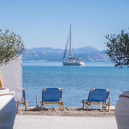 Christina Beachfront Rooms By Hotelius Petrití エクステリア 写真