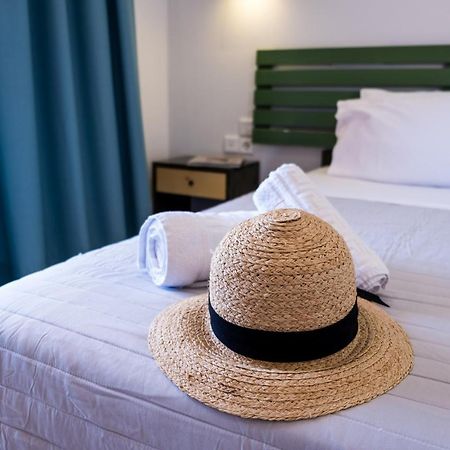 Christina Beachfront Rooms By Hotelius Petrití エクステリア 写真
