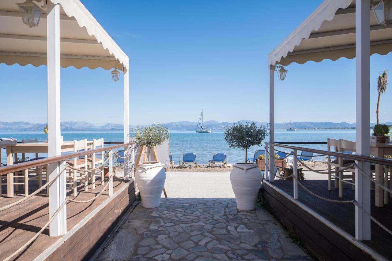 Christina Beachfront Rooms By Hotelius Petrití エクステリア 写真