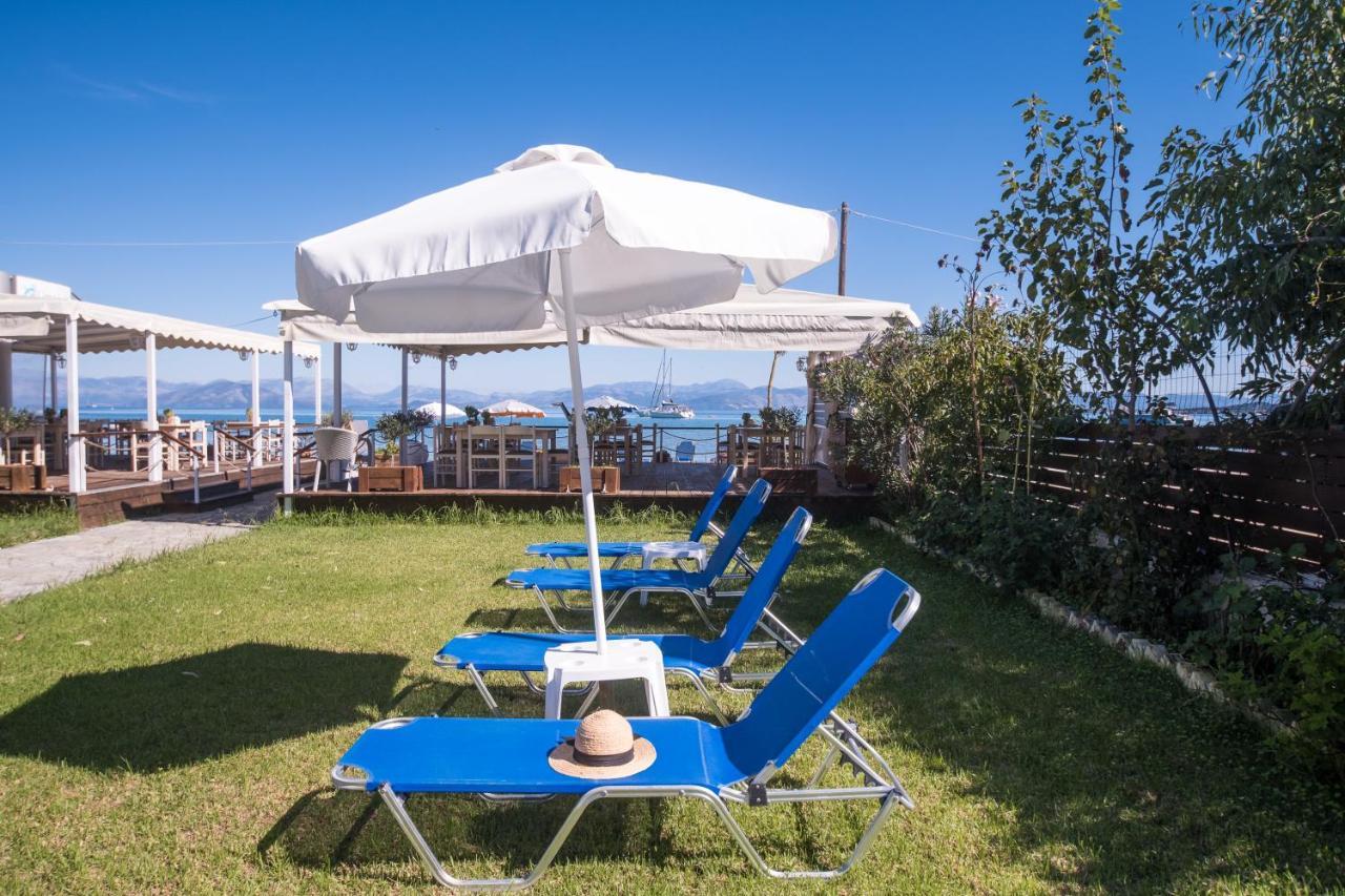 Christina Beachfront Rooms By Hotelius Petrití エクステリア 写真