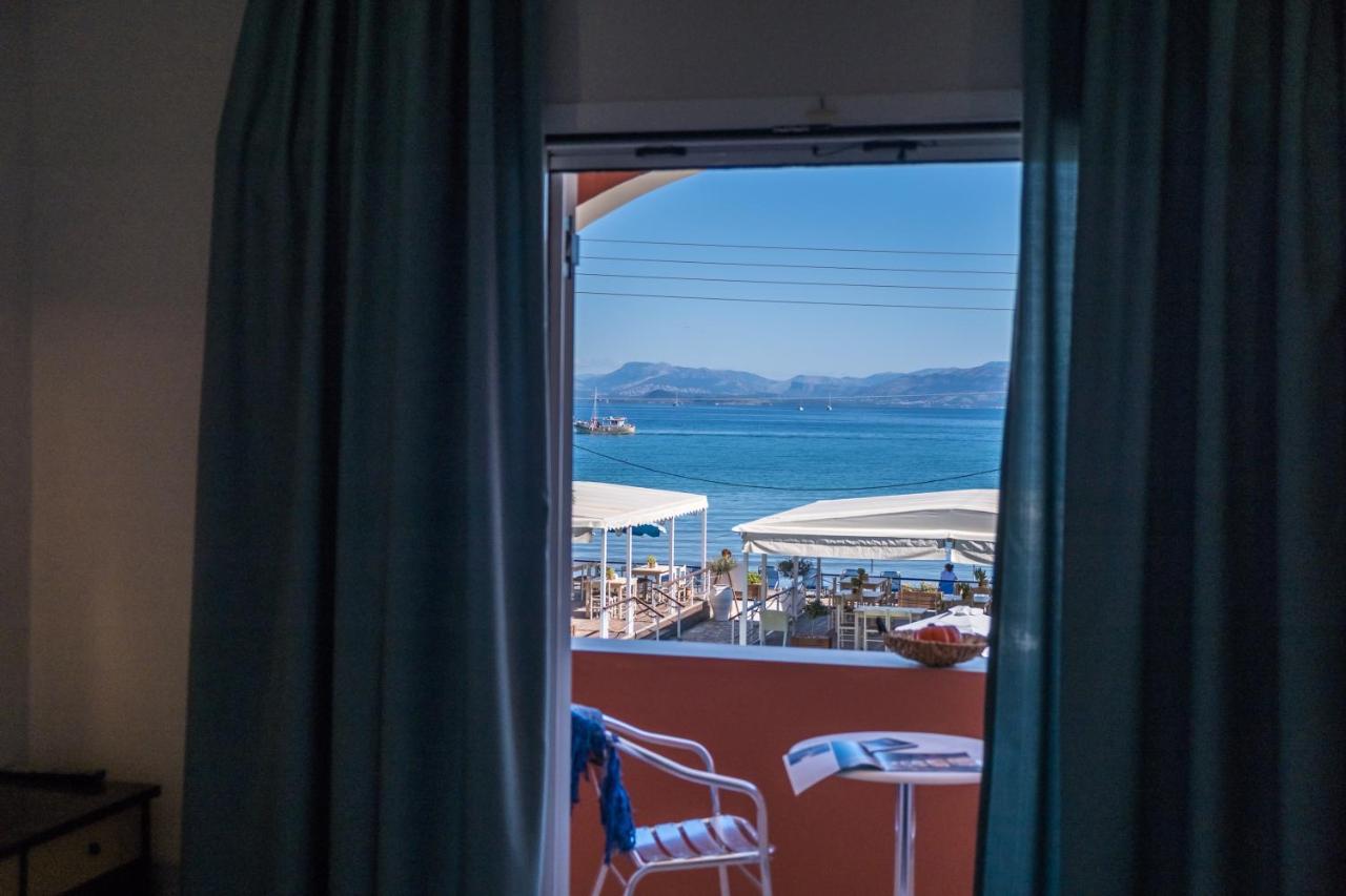 Christina Beachfront Rooms By Hotelius Petrití エクステリア 写真